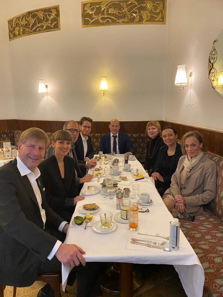 3.fruehstuecksstammtisch