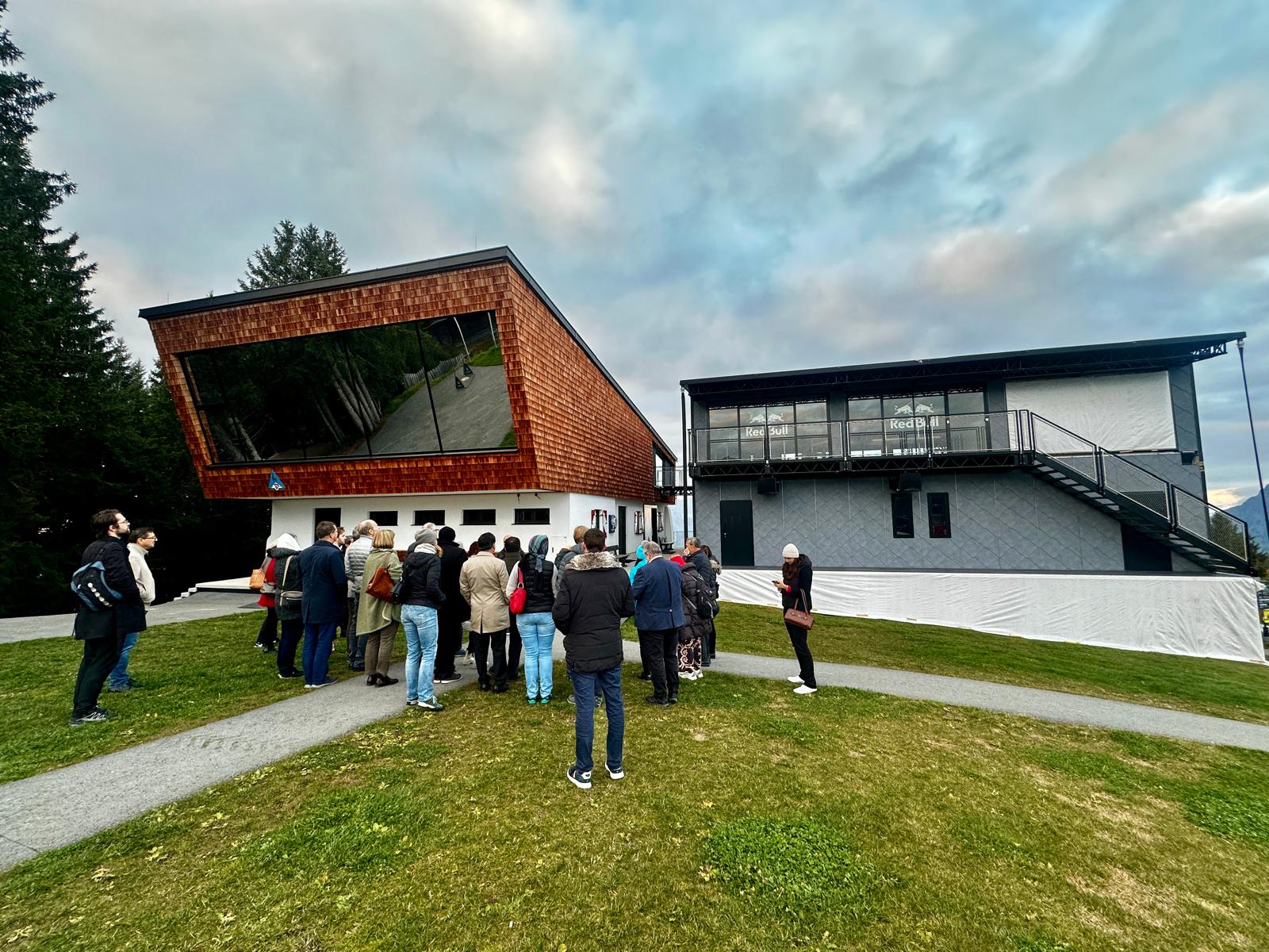 bdba8179-5b73-4626-8f66-c644fe4d2c49